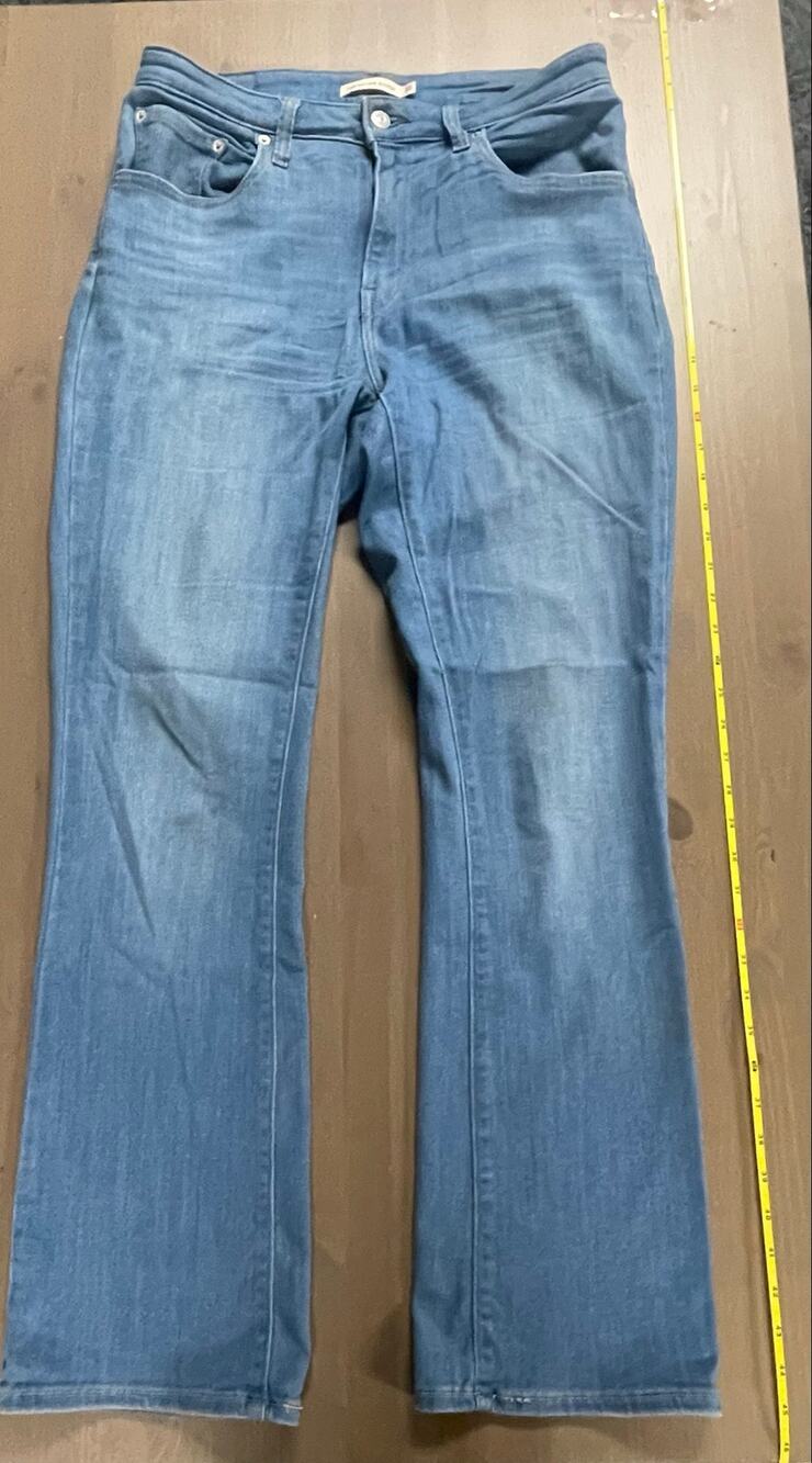 Levi’s 725 High Rise Bootcut Jeans Women’s 30 Blue Stretch Denim Flare